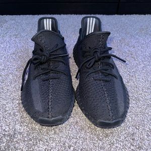 Yeezy 350 v2 onyx 2022 size 10.5
